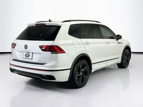Used 2024 Volkswagen Tiguan SE R-Line FWD image 5