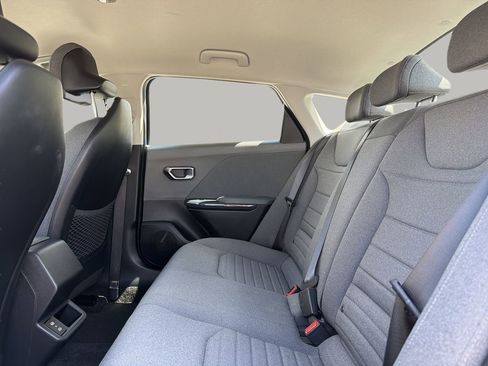 Used 2025 Kia K4 EX FWD image 16