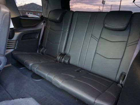 Used 2017 Cadillac Escalade Premium Luxury image 19