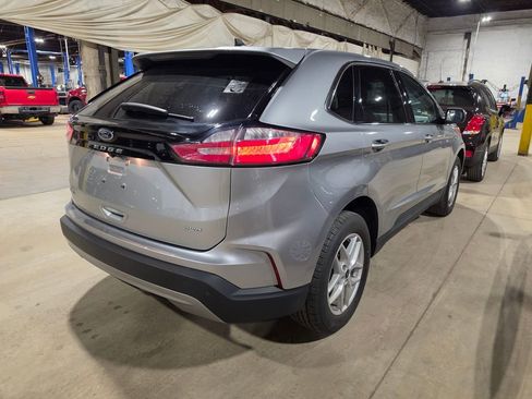 Used 2023 Ford Edge SEL w/ Convenience Package image 2