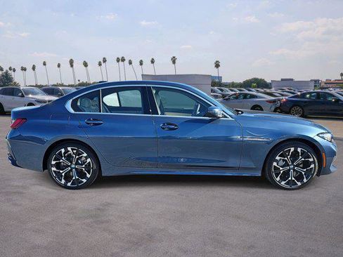 Used 2025 BMW 330i xDrive xDrive w/ M Sport Package image 4