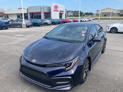 Certified 2022 Toyota Corolla SE FWD image 5