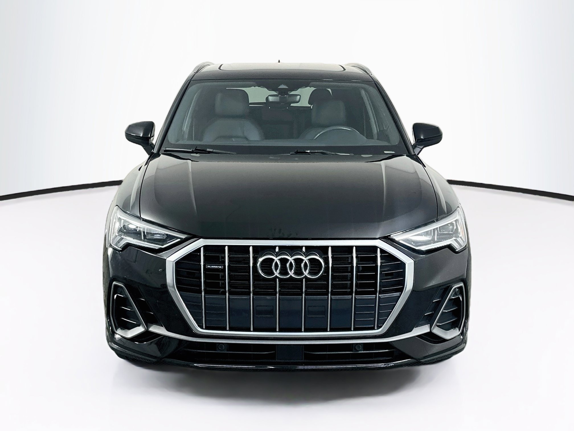 Used 2025 Audi Q3 2.0T Premium AWD/4WD image 2