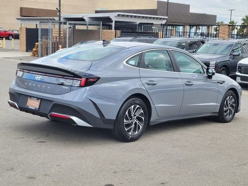 New 2026 Hyundai Sonata Blue FWD image 4