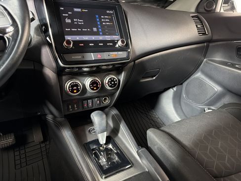 Used 2021 Mitsubishi Outlander Sport ES AWD/4WD image 24