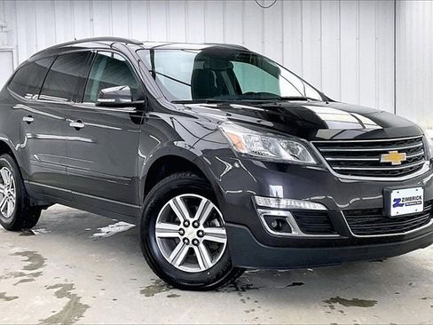 Used 2015 Chevrolet Traverse LT image 1