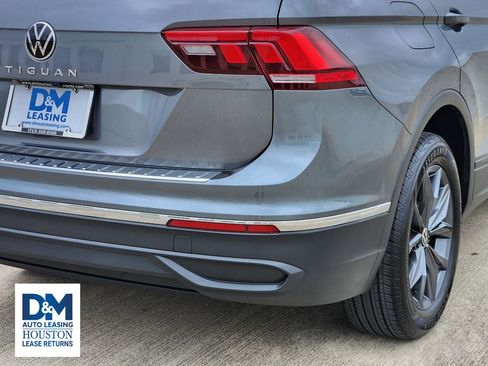 Used 2022 Volkswagen Tiguan SE FWD image 14