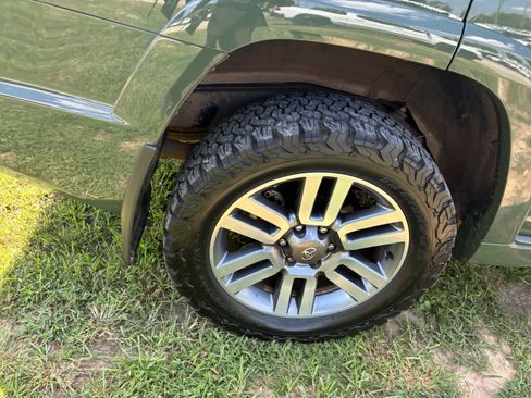 Used 2022 Toyota 4Runner TRD Sport w/ Technology Package RWD image 9