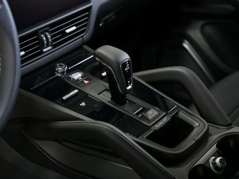 Used 2022 Porsche Cayenne Turbo GT AWD/4WD image 27