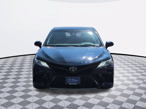 Used 2018 Toyota Camry XSE FWD image 8