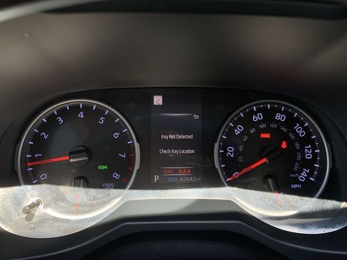 Used 2019 Toyota RAV4 XLE Premium FWD image 19