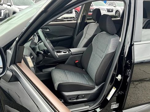 Certified 2023 Nissan Rogue SV image 18