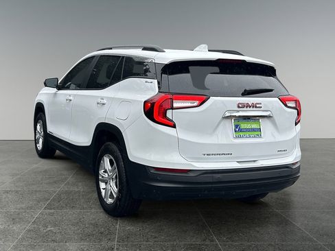 Used 2022 GMC Terrain SLE w/ Driver Convenience Package AWD/4WD image 5