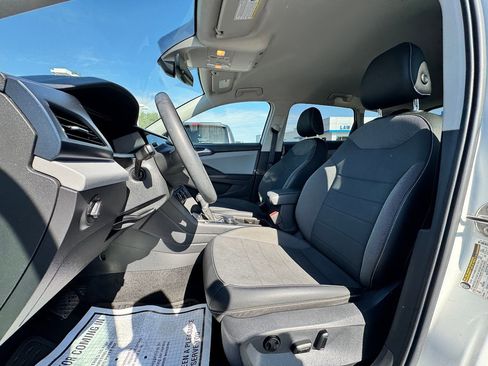 Used 2022 Volkswagen Taos SE image 10