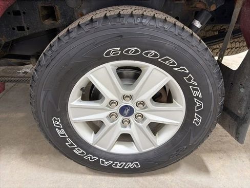 Used 2018 Ford F150 Lariat w/ Heavy-Duty Payload Package image 8