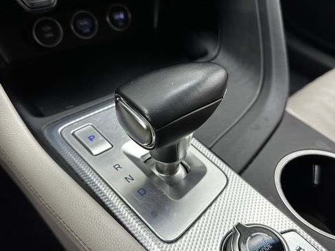 Used 2022 Genesis G70 3.3T image 17