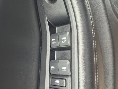 Used 2024 Jeep Grand Cherokee L Limited w/ Luxury Tech Group II image 13