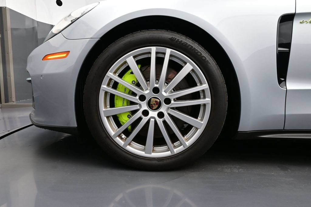 Certified 2023 Porsche Panamera AWD/4WD image 6