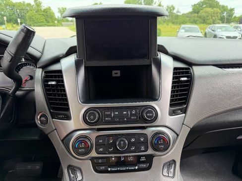 Used 2015 Chevrolet Suburban LT AWD/4WD image 13