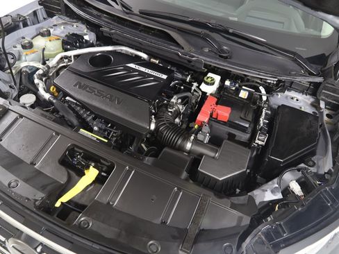 Used 2025 Nissan Rogue SL w/ Tech Package FWD image 21
