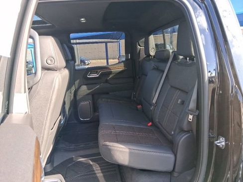 New 2026 Chevrolet Silverado 1500 High Country w/ High Country Premium Package AWD/4WD image 22