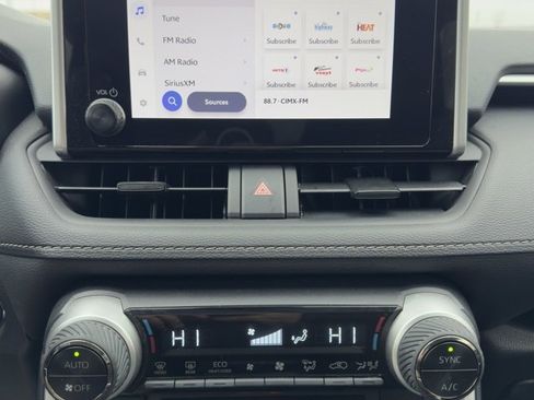 Used 2025 Toyota RAV4 XLE image 18