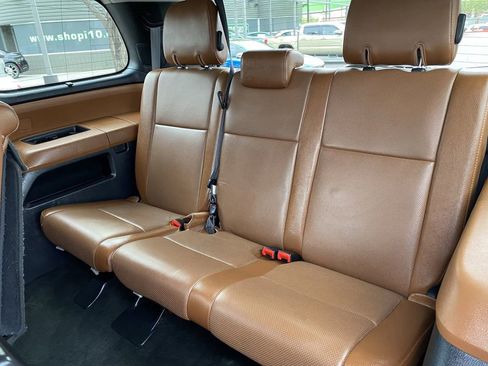 Used 2015 Toyota Sequoia Platinum image 18
