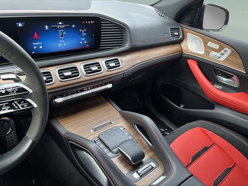 Used 2025 Mercedes-Benz GLE 53 AMG 4MATIC Coupe image 13