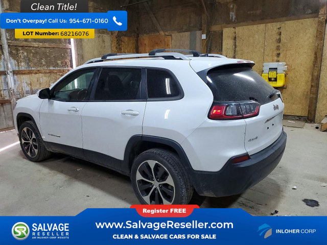Used 2020 Jeep Cherokee Latitude w/ Cold Weather Group AWD/4WD image 3