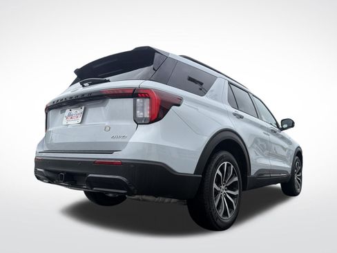 Used 2026 Ford Explorer ST-Line AWD/4WD image 10