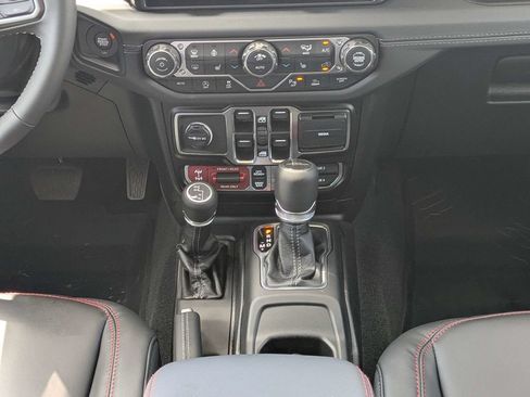 New 2026 Jeep Gladiator Rubicon AWD/4WD image 17
