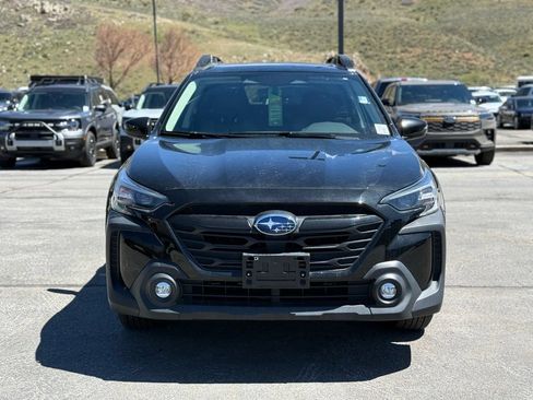Used 2025 Subaru Outback Onyx Edition AWD/4WD image 8
