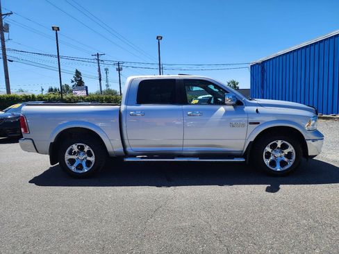 Used 2016 RAM 1500 Laramie w/ Convenience Group AWD/4WD image 4