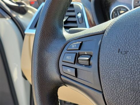 Used 2017 BMW 320i Sedan image 27
