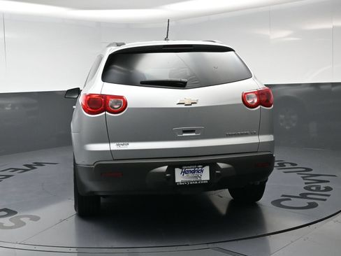 Used 2011 Chevrolet Traverse LS FWD image 8