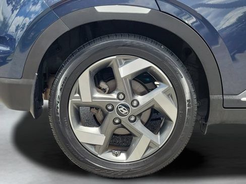 Used 2023 Hyundai Venue Limited FWD image 41