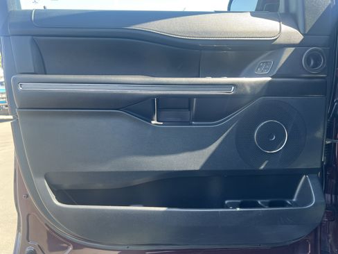 Used 2021 Ford Expedition Max XLT AWD/4WD image 12