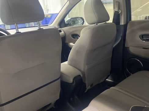 Used 2016 Honda HR-V EX image 9