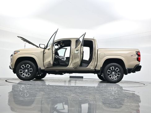 Used 2023 Chevrolet Colorado Z71 w/ Z71 Convenience Package 2 image 52