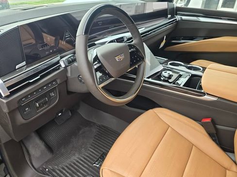 New 2026 Cadillac Escalade Luxury w/ Touring Package AWD/4WD image 23