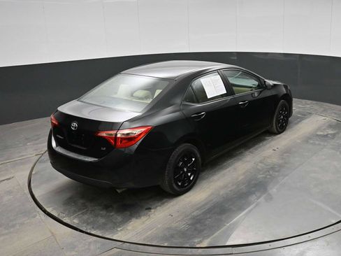 Used 2019 Toyota Corolla LE image 27