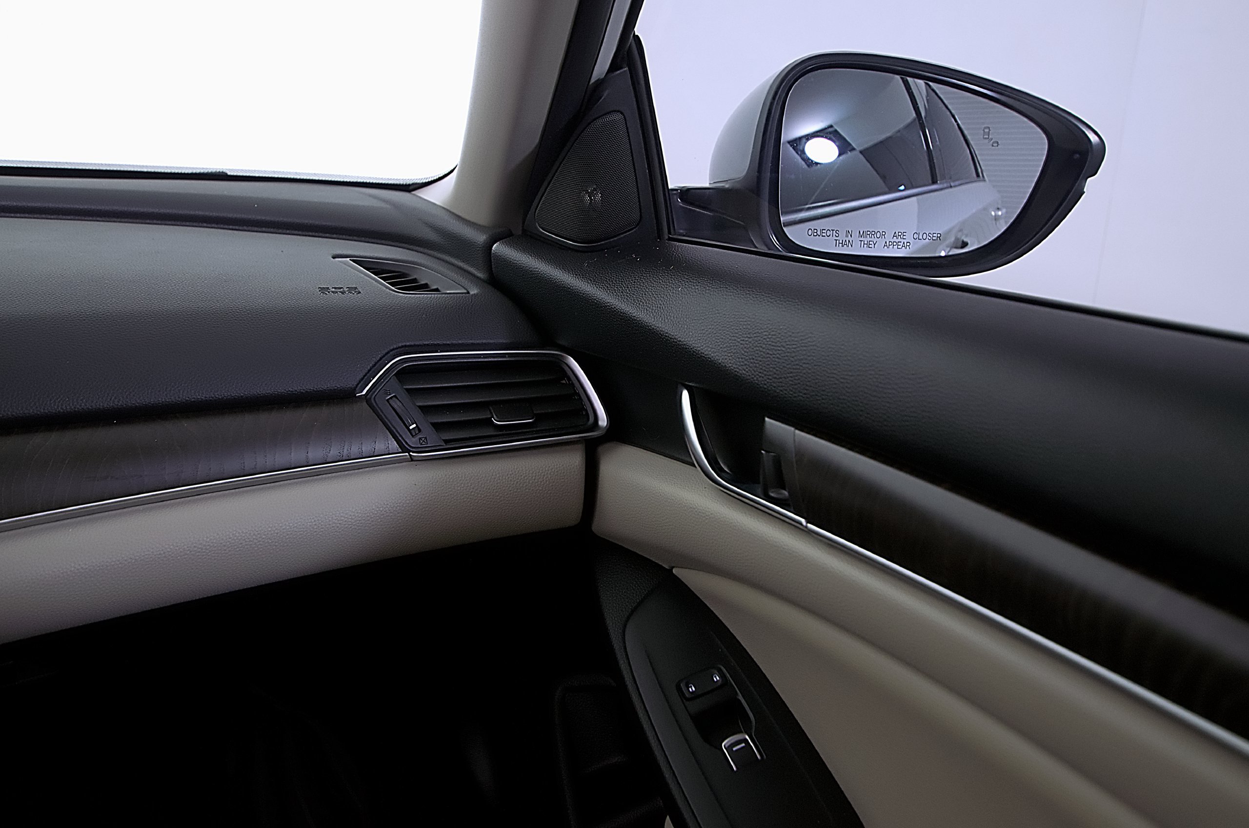 Used 2018 Honda Accord EX-L image 18