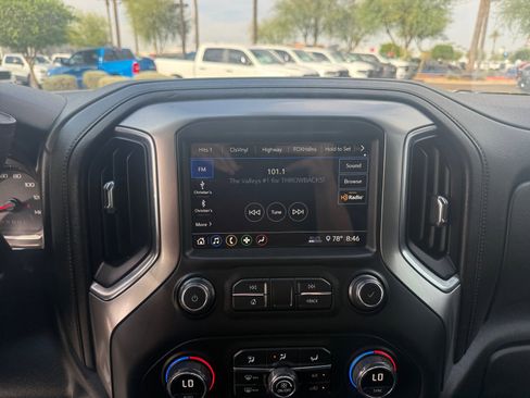 Used 2020 Chevrolet Silverado 1500 LT Trail Boss AWD/4WD image 22