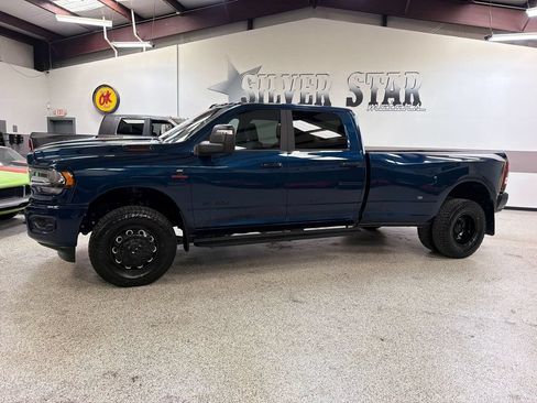 Used 2024 RAM 3500 Big Horn w/ Night Edition AWD/4WD image 2