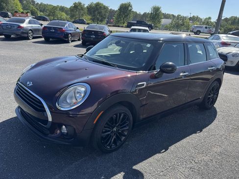 Used 2017 MINI Cooper Clubman image 3