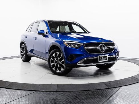 Used 2025 Mercedes-Benz GLC 350e 4MATIC w/ Driver Assistance Package image 1