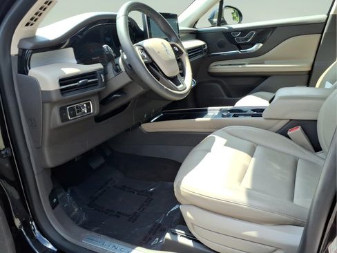 Certified 2023 Lincoln Corsair AWD image 15
