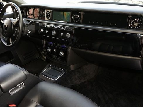 Used 2013 Rolls-Royce Phantom Sedan image 12