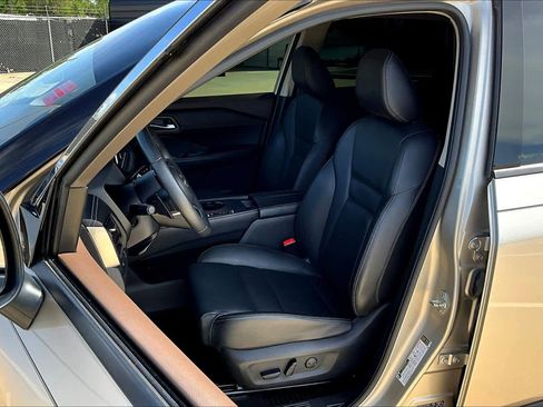 Used 2023 Nissan Rogue SL image 7