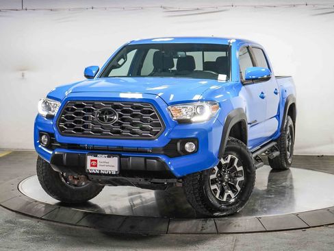 Certified 2020 Toyota Tacoma TRD Off-Road w/ Technology Package AWD/4WD image 1
